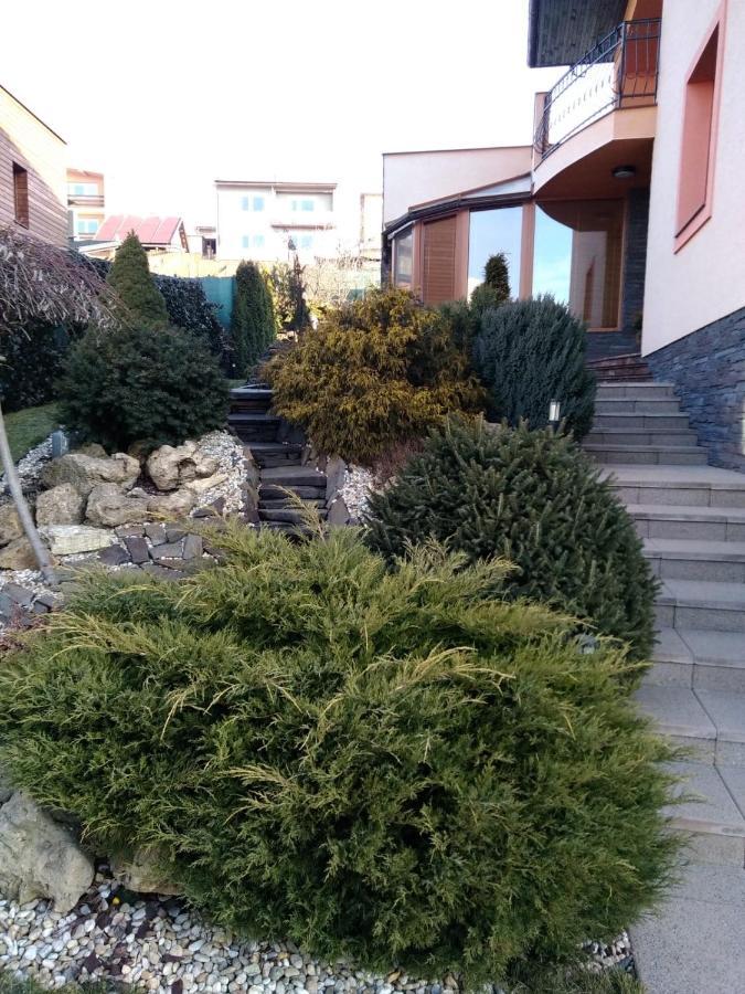 Brezno 2 Izbovy Apartman Sabi Exterior foto